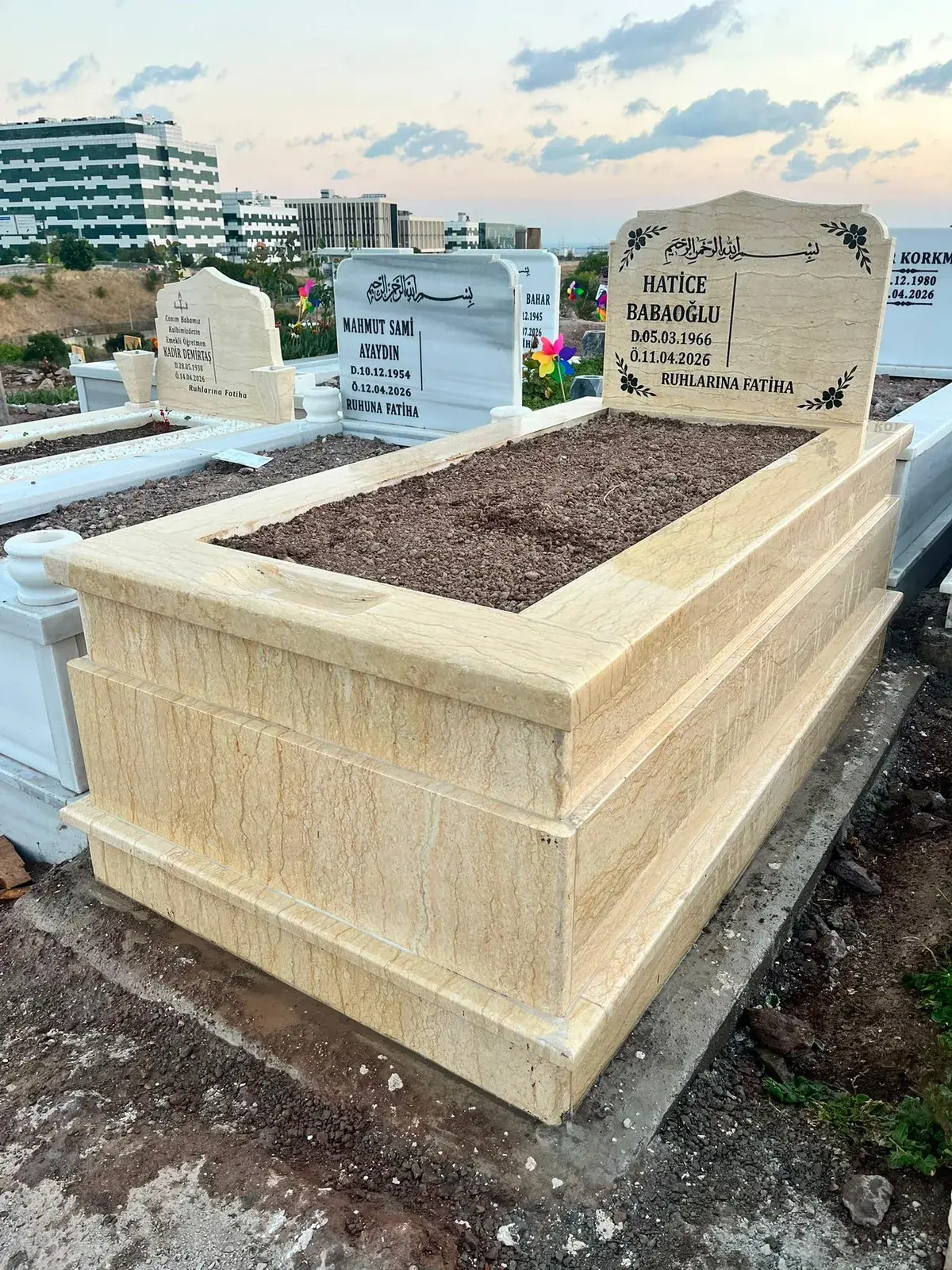Lahit Mezar için gerçek uygulama örneği